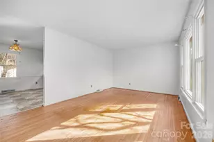 5322 Larewood Dr, Charlotte, NC 28215 - Photo 3