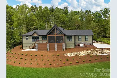 636 Crystal Heights Drive, Hendersonville, NC 28739 - Photo 31