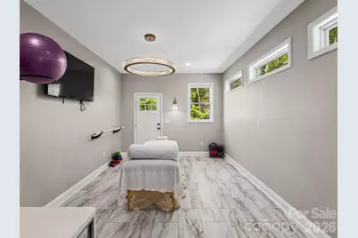 636 Crystal Heights Drive, Hendersonville, NC 28739 - Photo 25