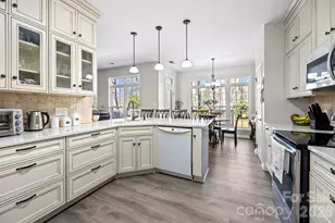 13702 Chambray Ln, Charlotte, NC 28278 - Photo 3