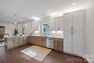 102 Clingman Ave, Asheville, NC 28801 - Photo 9