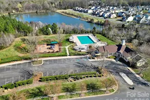 9911 Seven Oaks Dr, Charlotte, NC 28215 - Photo 41