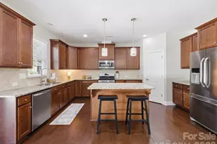 1037 Pennington Dr, Lancaster, SC 29720 - Photo 3