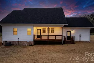 1284 Jay Burke Rd, Taylorsville, NC 28681 - Photo 3