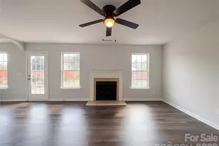 304 Valerie Dr, Lincolnton, NC 28092 - Photo 3