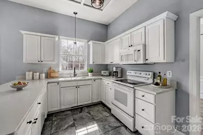 4700 Lone Tree Court, Charlotte, NC 28269 - Photo 5