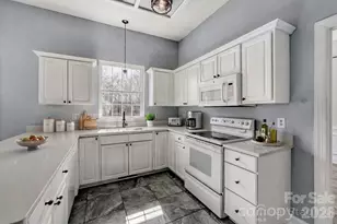 4700 Lone Tree Ct, Charlotte, NC 28269 - Photo 5