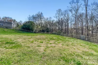 4700 Lone Tree Court, Charlotte, NC 28269 - Photo 21