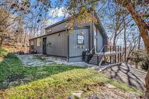 456 Youngs Mountain Dr, Lake Lure, NC 28746 - Photo 3