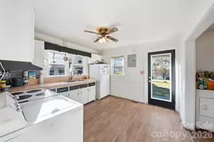 1406 Walt Arney Road SW, Lenoir, NC 28645 - Photo 9