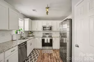 3721 Brookchase Ln, Charlotte, NC 28205 - Photo 7