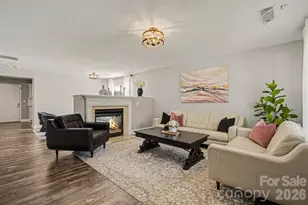 3721 Brookchase Ln, Charlotte, NC 28205 - Photo 3