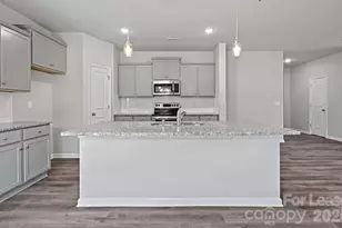 4213 Stoneygreen Ln, Charlotte, NC 28215 - Photo 3