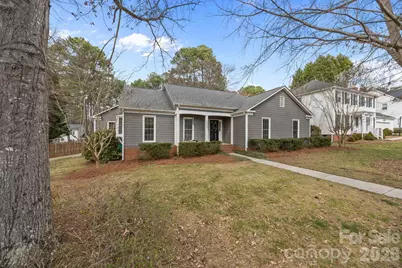 4326 Saxonbury Way, Charlotte, NC 28269 - Photo 5