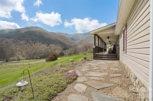 371 Ned Cove Rd, Waynesville, NC 28785 - Photo 5