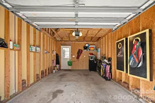 8658 Beaver Creek Dr, Charlotte, NC 28269 - Photo 17