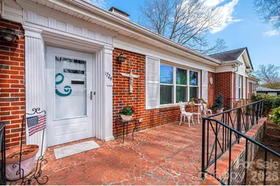 1724 2nd Avenue NW, Hickory, NC 28601 - Photo 3