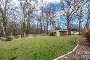 1724 2nd Ave NW, Hickory, NC 28601 - Photo 9