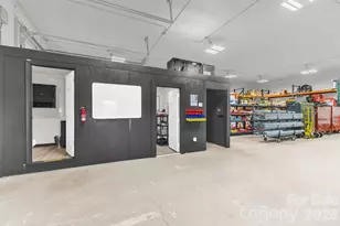 17 Red Leaf Rd, Asheville, NC 28806 - Photo 3