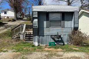 475 E Court St, Marion, NC 28752 - Photo 23