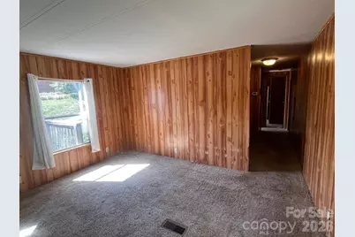 475 E Court Street, Marion, NC 28752 - Photo 7