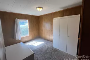 475 E Court St, Marion, NC 28752 - Photo 15