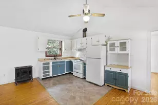 186 Greentree Ln, Canton, NC 28716 - Photo 7