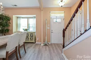 9740 Springholm Dr, Charlotte, NC 28278 - Photo 5