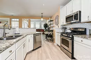 9740 Springholm Dr, Charlotte, NC 28278 - Photo 17