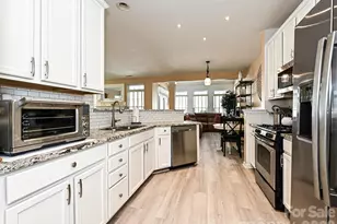 9740 Springholm Dr, Charlotte, NC 28278 - Photo 15