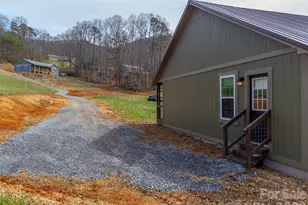 3240 Old Henson Cove Rd, Canton, NC 28716 - Photo 25