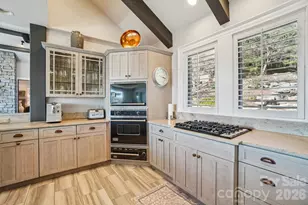 133 Falls Summit Rd, Hendersonville, NC 28739 - Photo 13