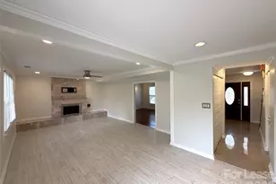 7318 Connan Ln, Charlotte, NC 28226 - Photo 5