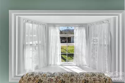 879 New Haw Creek Road, Asheville, NC 28805 - Photo 9