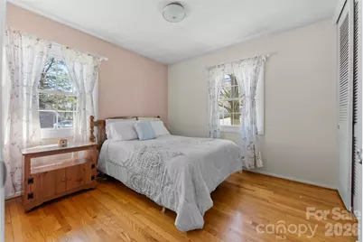 879 New Haw Creek Road, Asheville, NC 28805 - Photo 17