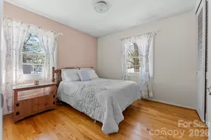 879 New Haw Creek Rd, Asheville, NC 28805 - Photo 17