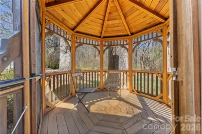 879 New Haw Creek Road, Asheville, NC 28805 - Photo 25