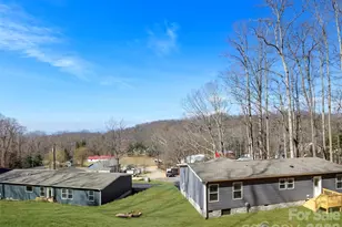 512 Hutch Mountain Rd, Fletcher, NC 28732 - Photo 23