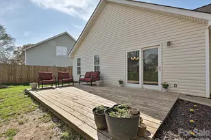 1821 Conifer Cir, Charlotte, NC 28213 - Photo 21