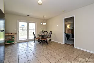 1821 Conifer Cir, Charlotte, NC 28213 - Photo 9