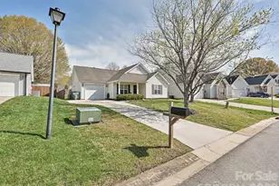 1821 Conifer Cir, Charlotte, NC 28213 - Photo 31