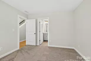 1136 Bismuth Ln, Charlotte, NC 28211 - Photo 9