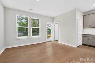 1136 Bismuth Ln, Charlotte, NC 28211 - Photo 11