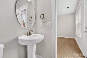 1136 Bismuth Ln, Charlotte, NC 28211 - Photo 17