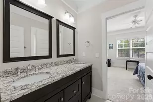 661 Ideal Way, Charlotte, NC 28203 - Photo 19