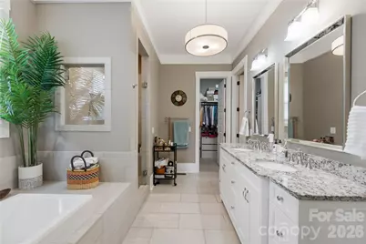 661 Ideal Way, Charlotte, NC 28203 - Photo 11