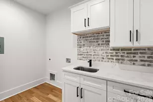 621 Poindexter Dr, Charlotte, NC 28209 - Photo 33