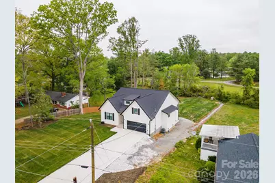 808 Maybank Drive, Hendersonville, NC 28739 - Photo 3