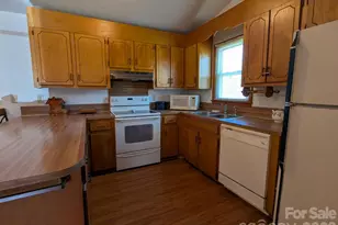 323 Lawing St, Charlotte, NC 28214 - Photo 7