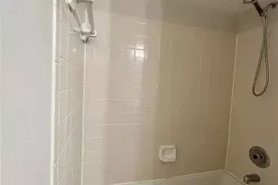 9521 Shannon Green Dr, Charlotte, NC 28213 - Photo 11